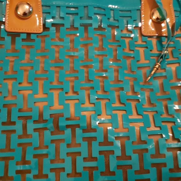 ION Tote - Picture 4 of 5